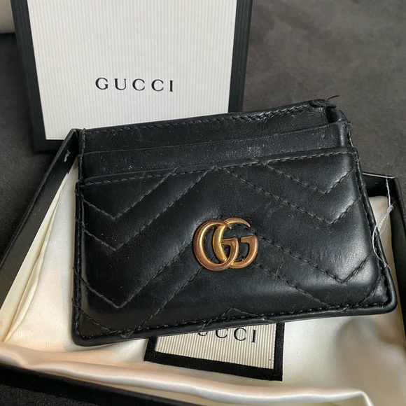 Gucci Accessories - Gucci Marmont Card Holder 🔥